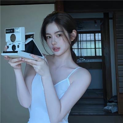 蒙面纱的男子
